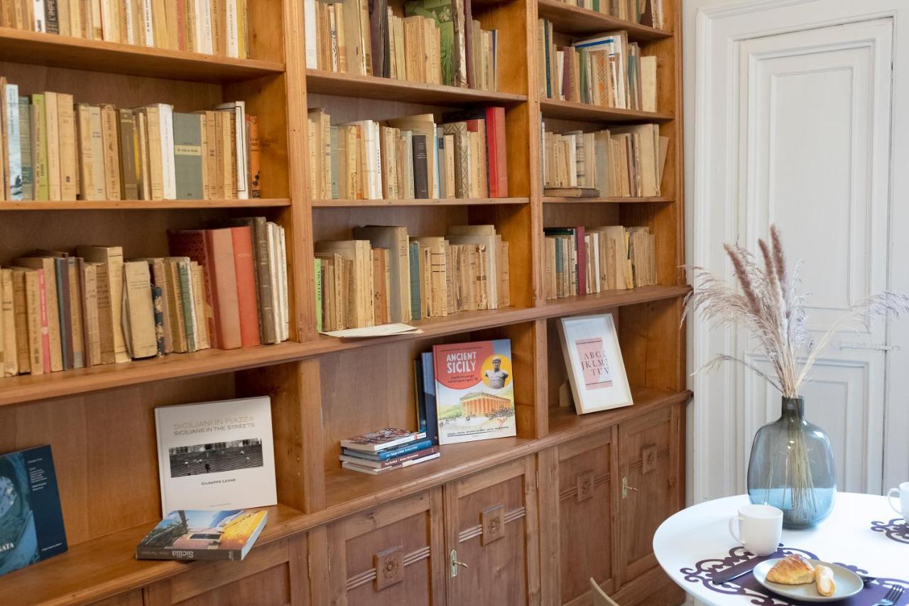 Sognalibro Bed&Books Bed and Breakfast Ragusa Eksteriør billede